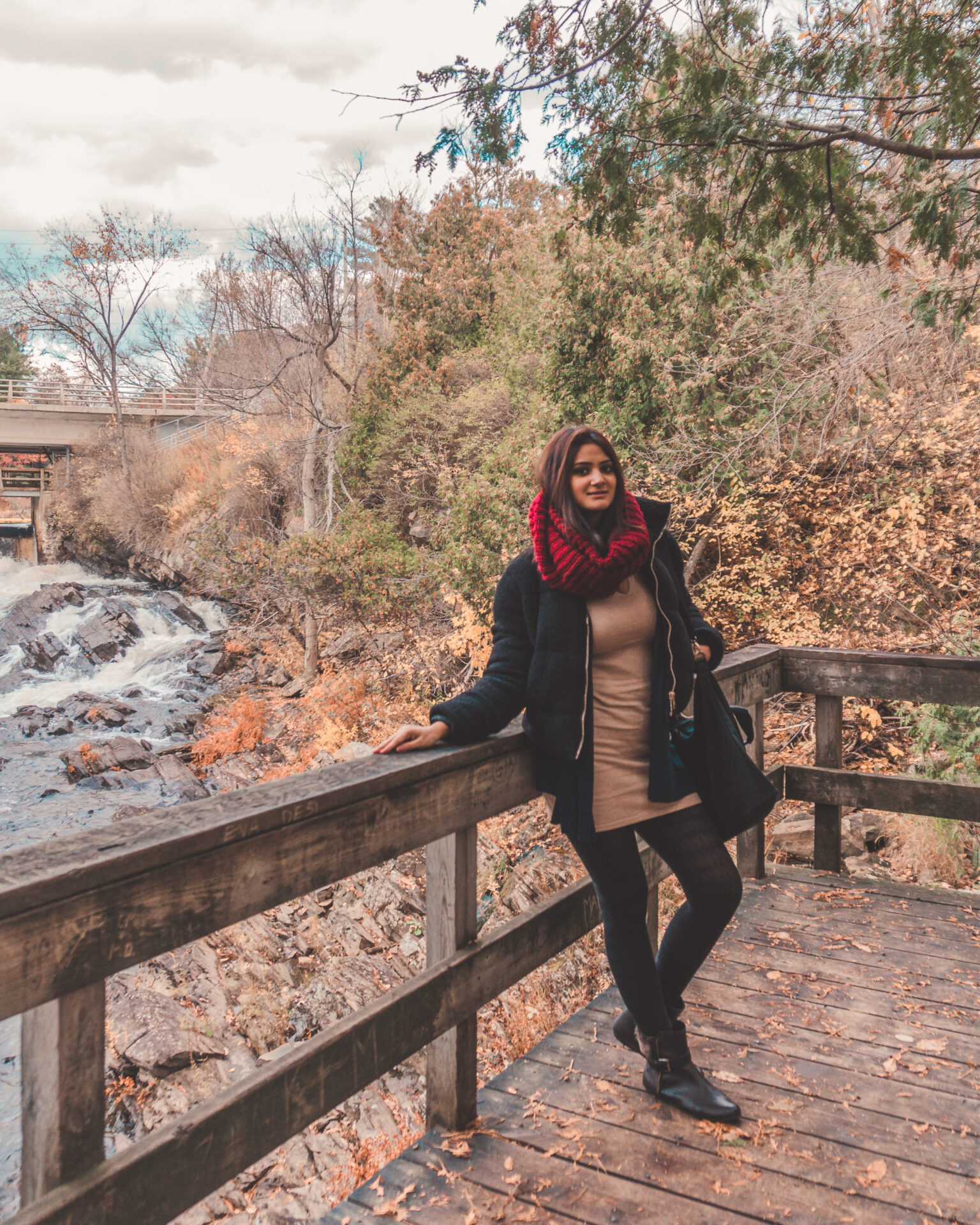 Bracebridge falls in autumn